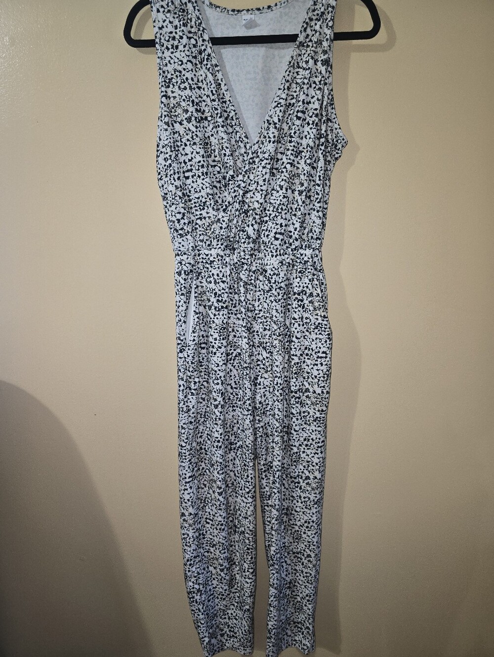 Old Navy Black & White Sleeveless Printed Jumpsuit